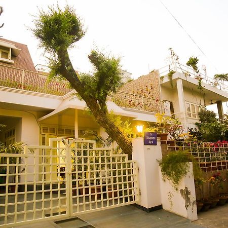 アーグラ Safarnama Agra Bed & Breakfast エクステリア 写真