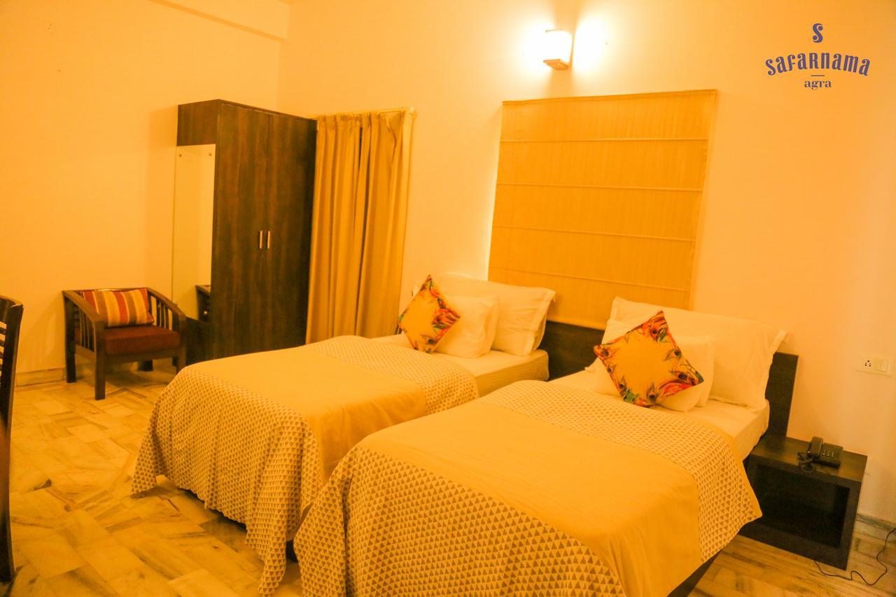 アーグラ Safarnama Agra Bed & Breakfast エクステリア 写真