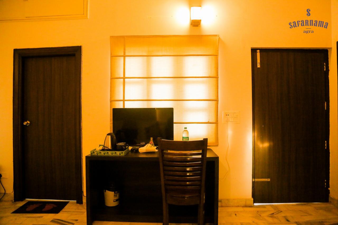 アーグラ Safarnama Agra Bed & Breakfast エクステリア 写真