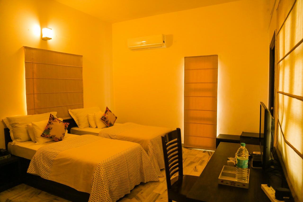 アーグラ Safarnama Agra Bed & Breakfast エクステリア 写真